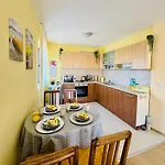 Apartman “централ” / *